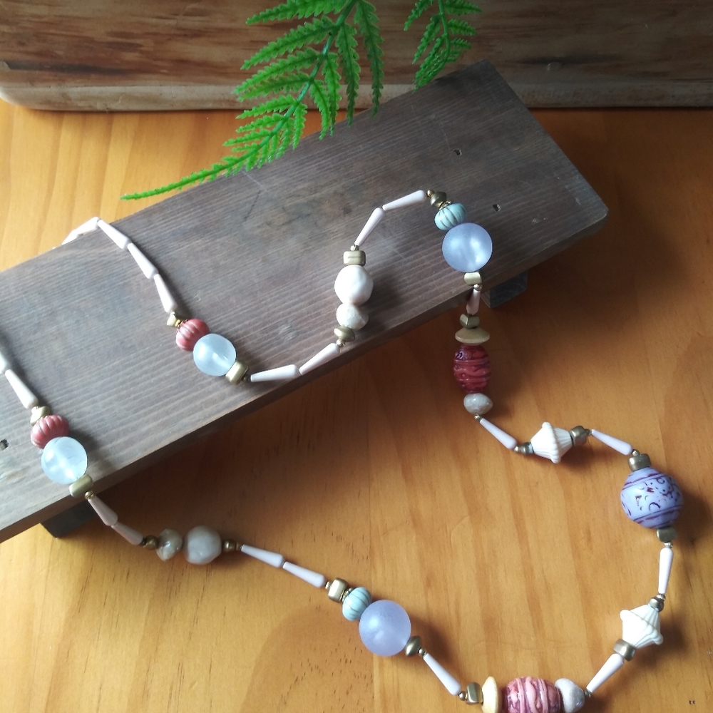 Artsy Vintage String of Beads Necklace